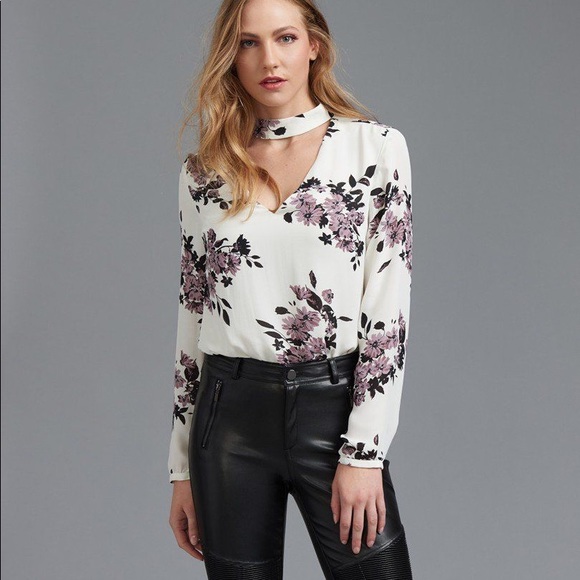 DYNAMITE BLACK COLLARED BLOUSE - Picture 5 of 5